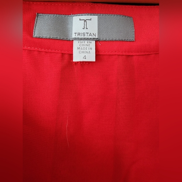 Red pleated skirt - Picture 2 of 2